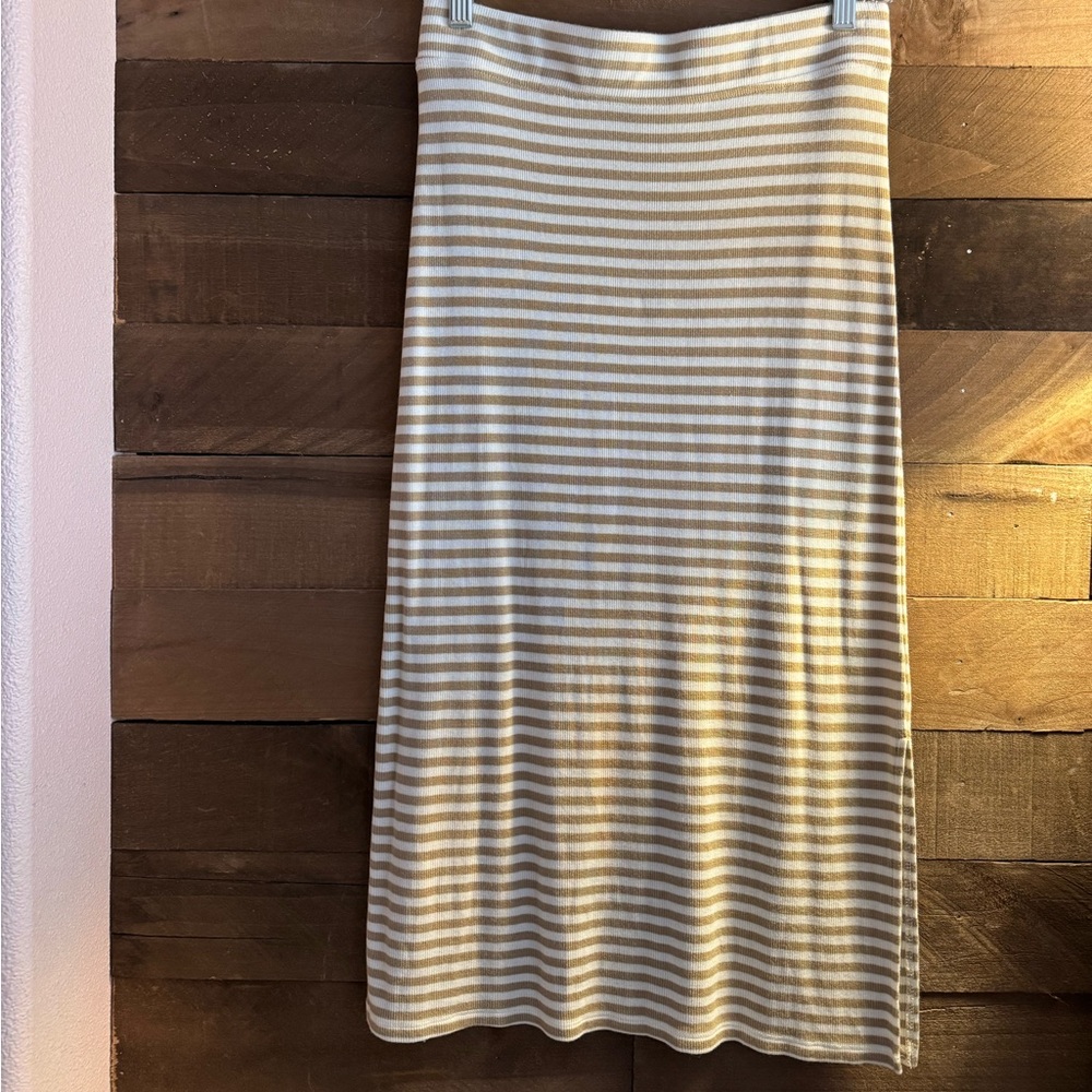 T4T Adela Feather Rib Midi Skirt